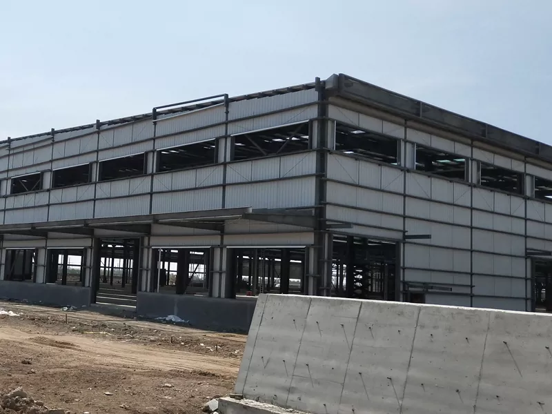 Sura ferro-structuram Warehousing